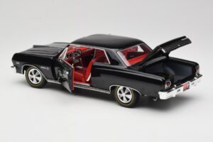 Chevrolet Chevelle Z-16 Black American Muscle 1:18 AMM1061/06 Diecast - image 5 of 8