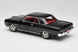Chevrolet Chevelle Z-16 Black American Muscle 1:18 AMM1061/06 Diecast - image 7 of 8