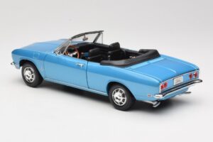 Chevrolet Corvair Monza Convertible Blue Road Signature 1:18 92498 Diecast - image 7 of 8