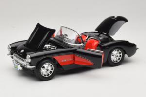 Chevrolet Corvette C1 Black & Red Bburago 1:18 3034-M1 Diecast - image 2 of 8