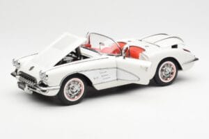 Chevrolet Corvette C1 Spider Hard Top Snowcrest White AUTOart 1:18 71147 Diecast - image 2 of 8