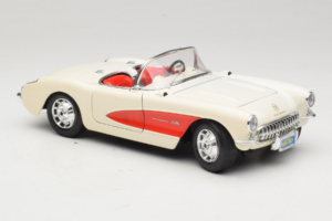 Chevrolet Corvette C1 White & Red Bburago 1:18 3024-M3 Diecast - image 6 of 8