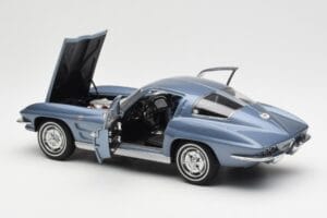 Chevrolet Corvette C2 Blue Grey Metallic AUTOart 1:18 71182 Diecast - image 5 of 8