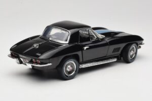 Chevrolet Corvette C2 Black American Muscle 1:18 AMM1099/06 Diecast - image 3 of 8