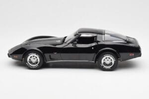 Chevrolet Corvette C3 Black UT Models 1:18 21071 Diecast - image 4 of 8