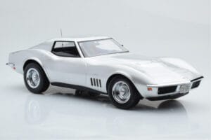 Chevrolet Corvette C3 Silver Norev 1:18 189032 Diecast - image 4 of 6