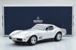 Chevrolet Corvette C3 Silver Norev 1:18 189032 Diecast - image 6 of 6