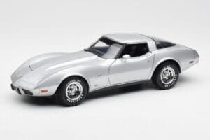 Chevrolet Corvette C3 Silver UT Models 1:18 21072 Diecast