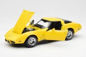 Chevrolet Corvette C3 Yellow UT Models 1:18 21074 Diecast - image 2 of 8