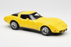 Chevrolet Corvette C3 Yellow UT Models 1:18 21074 Diecast - image 6 of 8