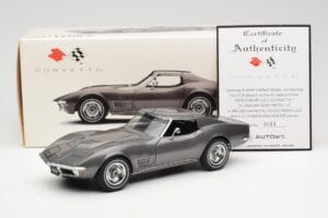Chevrolet Corvette C3 Spider Laguna Grey Metallic AUTOart 1:18 71173 Diecast - image 8 of 8