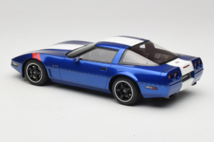 Chevrolet Corvette C4 Grand Sport Admiral Blue GT Spirit 1:18 GT538 Resin - image 5 of 6