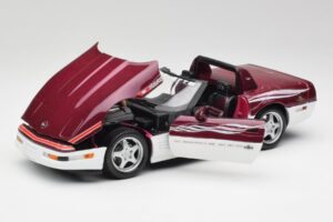 Chevrolet Corvette C4 Indy 500 Pace Car Maisto 1:18 56011 Diecast - image 2 of 8