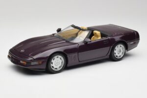 Chevrolet Corvette C4 LT4 Convertible Purple Metallic Maisto 1:18 50277 Diecast
