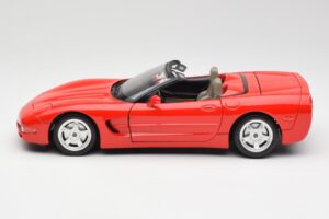 Chevrolet Corvette C5 Cabriolet Red Bburago 1:18 3076 Diecast - image 4 of 8