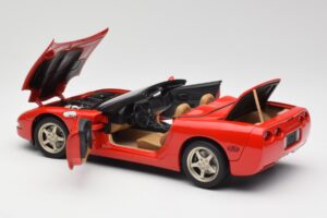 Chevrolet Corvette C5 Convertible Red UT Models 1:18 21006 Diecast - image 5 of 8