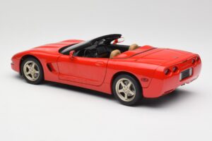 Chevrolet Corvette C5 Convertible Red UT Models 1:18 21006 Diecast - image 7 of 8