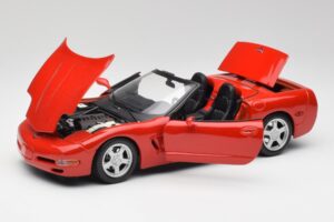 Chevrolet Corvette C5 Convertible Torch Red Maisto 1:18 50318 Diecast - image 2 of 8