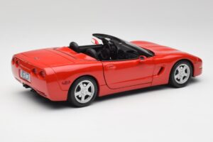 Chevrolet Corvette C5 Convertible Torch Red Maisto 1:18 50318 Diecast - image 3 of 8