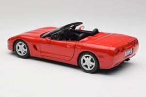 Chevrolet Corvette C5 Convertible Torch Red Maisto 1:18 50318 Diecast - image 7 of 8