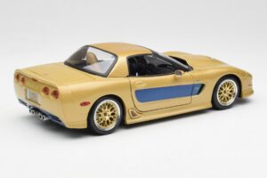 Chevrolet Corvette C5 Guldstrand Signature Edition Gold Maisto 1:18 31657 Diecast - image 3 of 8