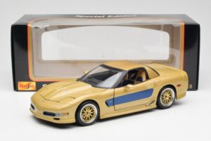 Chevrolet Corvette C5 Guldstrand Signature Edition Gold Maisto 1:18 31657 Diecast - image 8 of 8