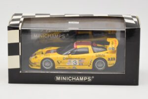 Chevrolet Corvette C5-R #3 R. Fellows / J. O'Connell / O. Gavin ALMS Petit Le Mans 2002 Minichamps 1:43 400021493 Diecast - image 4 of 4