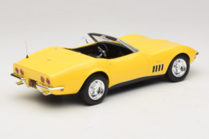 Chevrolet Corvette C3 Convertible Daytona Yellow Norev 1:18 189039 Diecast - image 2 of 6