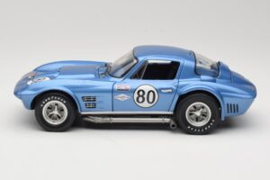 Chevrolet Corvette Grand Sport GT #80 R. Penske Chevrolet Nassau Speed Week 1963 Exoto 1:18 RLG18022 Diecast - image 4 of 8