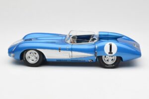 Chevrolet Corvette SS Blue AUTOart 1:18 71051 Diecast - image 4 of 8