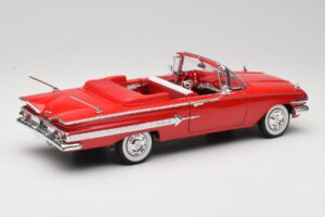 Chevrolet Impala Convertible Red Welly 1:18 9864W Diecast - image 3 of 8