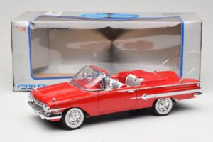 Chevrolet Impala Convertible Red Welly 1:18 9864W Diecast - image 8 of 8