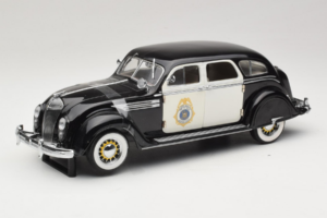 Chrysler Airflow Police Car Signature Models 1:18 CCSM01 Diecast