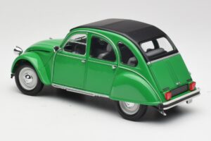 Citroen 2CV Bamboo Green Minichamps 1:18 150111502 Diecast - image 7 of 8