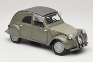 Citroen 2CV Green Maisto 1:18 50289 Diecast - image 6 of 8