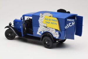 Citroen C4 F Pas de Pneus Trop Petit Blue Solido 1:18 151235-00 Diecast - image 5 of 8