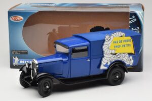 Citroen C4 F Pas de Pneus Trop Petit Blue Solido 1:18 151235-00 Diecast - image 8 of 8