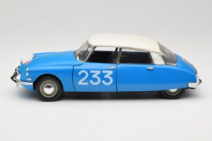 Citroen DS #233 Rally Blue Solido 1:18 8034 Diecast - image 4 of 8