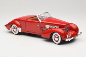 Cord 812 Convertible Red American Muscle 1:18 32158 Diecast - image 6 of 8