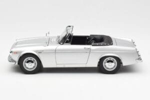 Datsun Fairlady 2000 SR311 Roadster Silver AUTOart 1:18 77432 Diecast - image 4 of 8