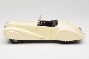 Delahaye Cabriolet Cream Guiloy 1:18 68580 Diecast - image 4 of 8