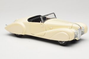 Delahaye Cabriolet Cream Guiloy 1:18 68580 Diecast - image 6 of 8