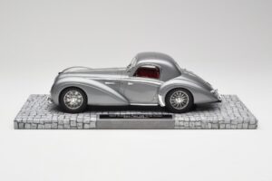 Delahaye Type 145 V12 Coupe Mullin Museum Minichamps 1:18 107116120 Diecast - image 3 of 6