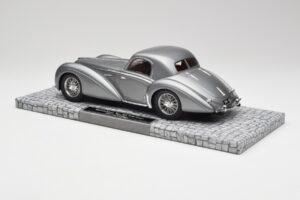 Delahaye Type 145 V12 Coupe Mullin Museum Minichamps 1:18 107116120 Diecast - image 4 of 6