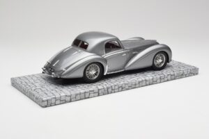 Delahaye Type 145 V12 Coupe Mullin Museum Minichamps 1:18 107116120 Diecast - image 5 of 6