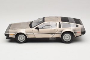 DeLorean DMC-12 Silver Sun Star 1:18 2703 Diecast - image 3 of 6