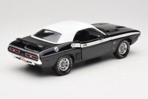 Dodge Challenger R/T Black & White ERTL 1:18 36549 Diecast - image 3 of 8