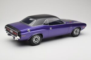 Dodge Challenger R/T Plum Crazy Otto 1:12 G083 Resin - image 2 of 6