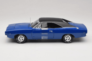 Dodge Charger Christine Movie Car Auto World 1:18 AWSS111/06 Diecast - image 4 of 8
