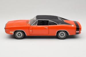 Dodge Charger R/T Orange & Black American Muscle 1:18 39314 Diecast - image 4 of 8